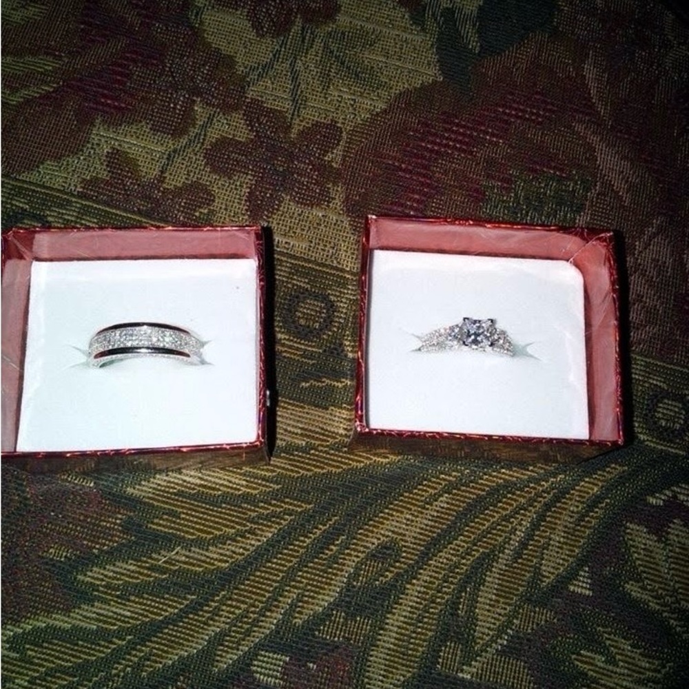 Promising ring - Picture 3 of 3